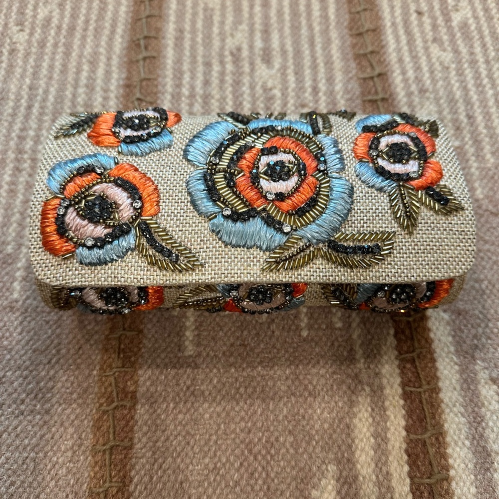 Anthropologie Embroidered Floral Clutch - Picture 5 of 5